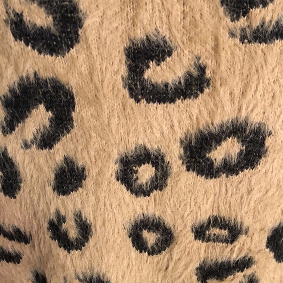 Simply Couture Cozy Leopard Oversized Cardigan Sweater Button Up - Picture 8 of 11